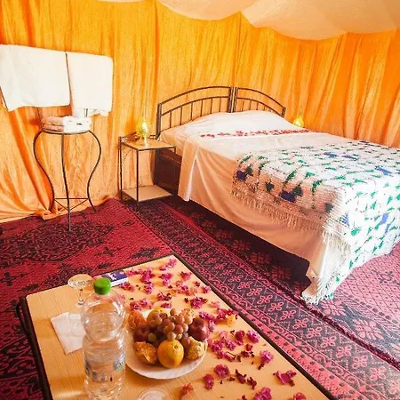 Desert Camp In Zagora - Camel Ride - Easy & Affordable Stays Exterior photo