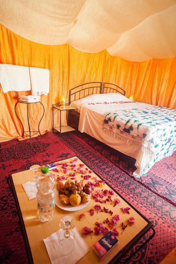 Desert Camp In - Camel Ride - Easy & Affordable Luxury tent Zagora