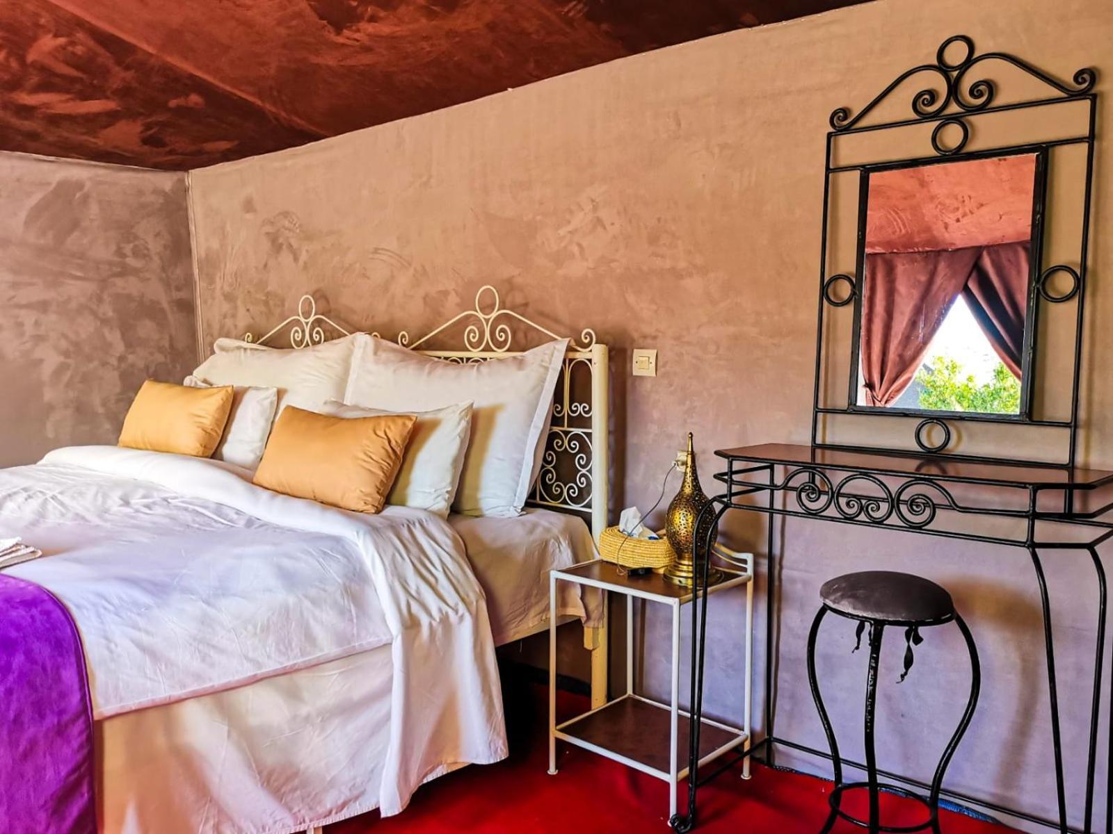Luxury tent Desert Camp In - Camel Ride - Easy & Affordable