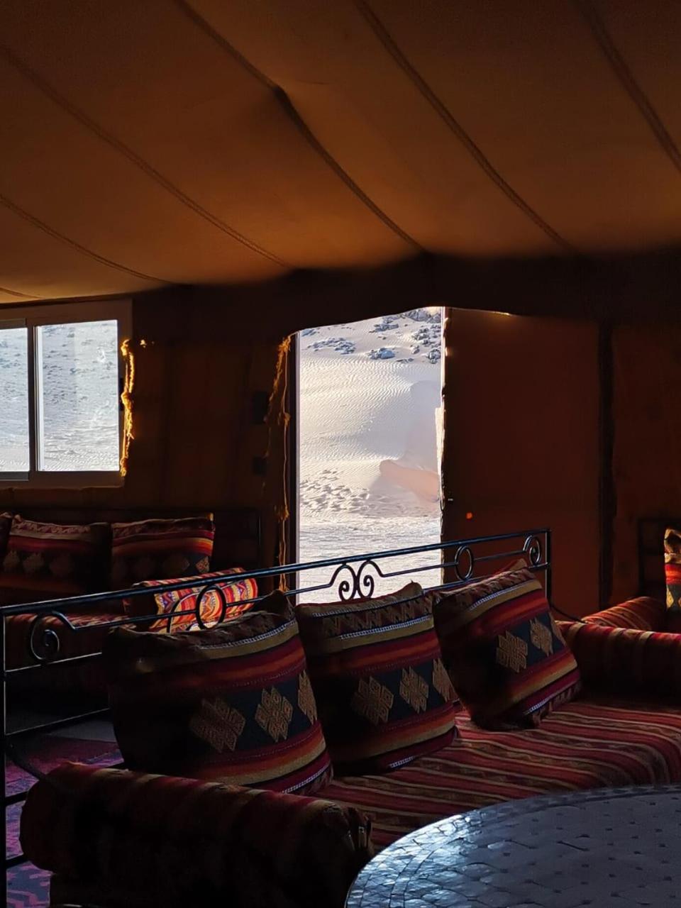 Desert Camp In - Camel Ride - Easy & Affordable Luxury tent Zagora