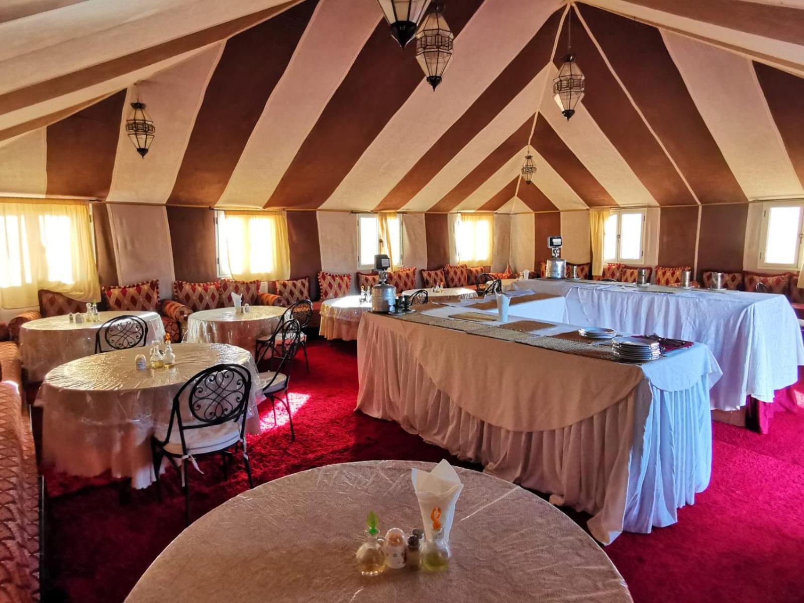 Desert Camp In - Camel Ride - Easy & Affordable Luxury tent Zagora